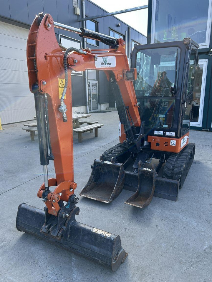 Hitachi ZX26U-6 (9989)  - Mini excavator: picture 4 Hitachi ZX26U-6 (9989)  - Mini excavator: picture 4
