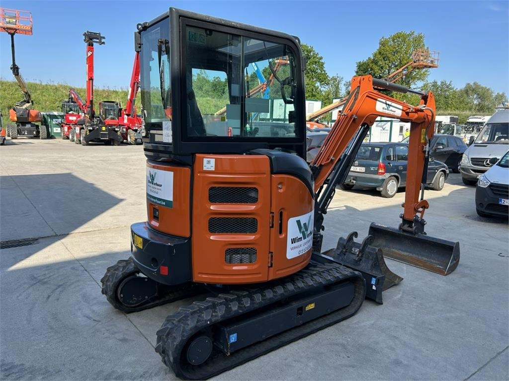 Hitachi ZX26U-6 (9989)  - Mini excavator: picture 5 Hitachi ZX26U-6 (9989)  - Mini excavator: picture 5