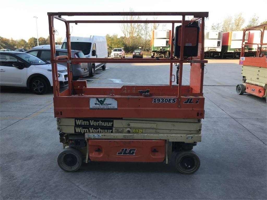 JLG 1930ES (1886) - Scissor lift: picture 3 JLG 1930ES (1886) - Scissor lift: picture 3