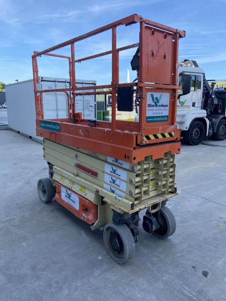 JLG 2632 ES (4508) - Scissor lift: picture 3 JLG 2632 ES (4508) - Scissor lift: picture 3