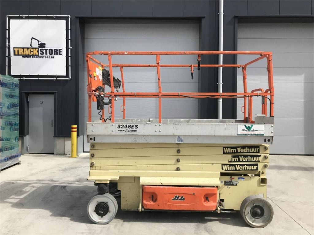 JLG 3246ES (1240)  - Scissor lift: picture 1 JLG 3246ES (1240)  - Scissor lift: picture 1