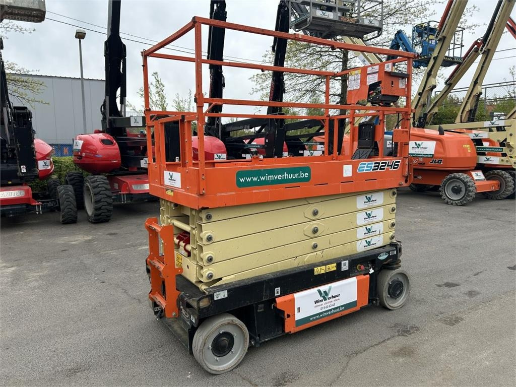 JLG 3246ES (6778)  - Scissor lift: picture 2 JLG 3246ES (6778)  - Scissor lift: picture 2
