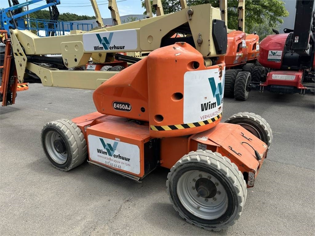 JLG E450AJ (2005) - Articulated boom: picture 2 JLG E450AJ (2005) - Articulated boom: picture 2