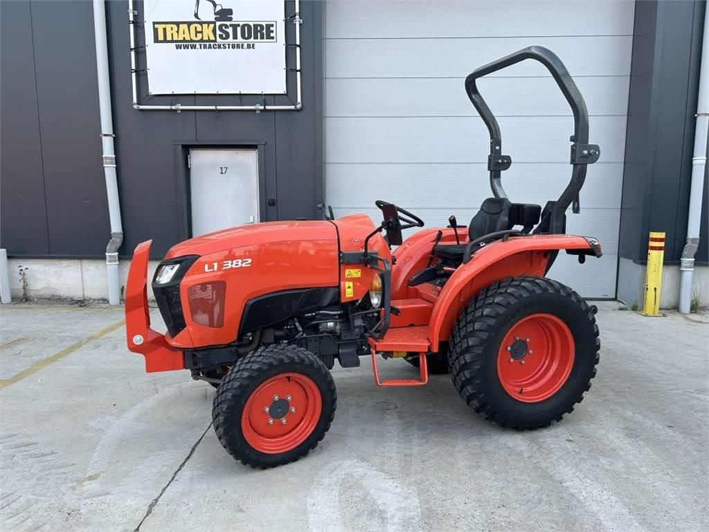 Kubota L1-382 (5278) - Municipal tractor: picture 1 Kubota L1-382 (5278) - Municipal tractor: picture 1