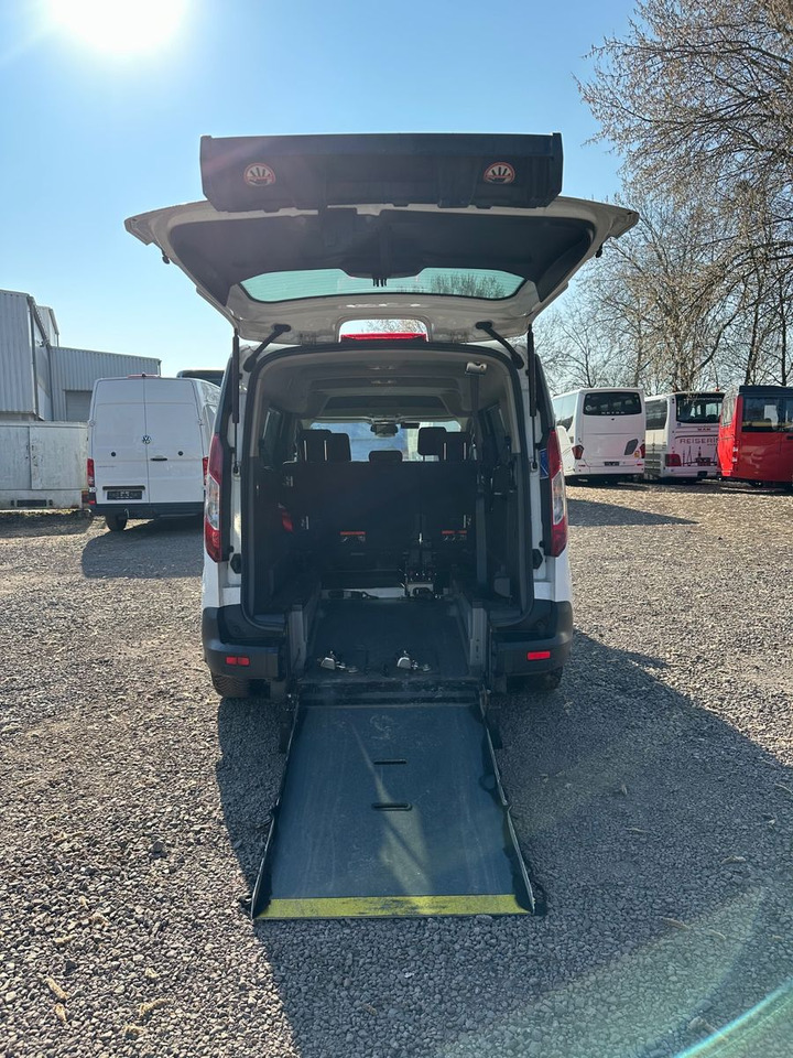 Ford Grand Tourneo 1.5 EcoBlue 74kW Auto Trend - Passenger van: picture 4 Ford Grand Tourneo 1.5 EcoBlue 74kW Auto Trend - Passenger van: picture 4