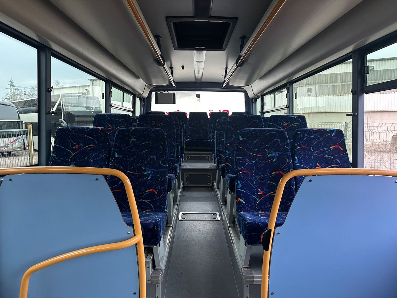 City bus Iveco Irisbus Crossway LE SFR 152 DE*100 km/h*Schalt Iveco Irisbus Crossway LE SFR 152 DE*100 km/h*Schalt: picture 15 City bus Iveco Irisbus Crossway LE SFR 152 DE*100 km/h*Schalt Iveco Irisbus Crossway LE SFR 152 DE*100 km/h*Schalt: picture 15