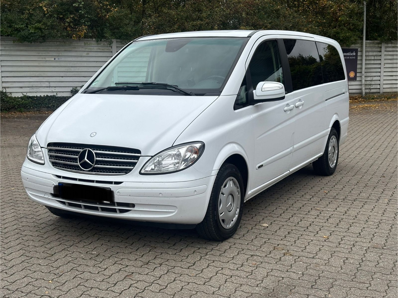 Mercedes-Benz Viano 2.2 CDI AMBIENTE extralang (Autom*133 tKm) - Passenger van: picture 5 Mercedes-Benz Viano 2.2 CDI AMBIENTE extralang (Autom*133 tKm) - Passenger van: picture 5